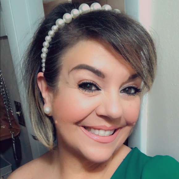 Meet your Posher, Carly - Picture 5 of 17